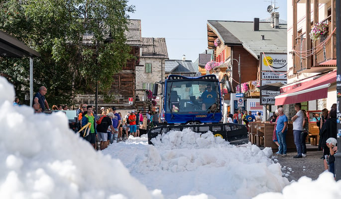 LA MAGIA DELLA NEVE D' AGOSTO: LIVIGNO SCALDA I MOTORI PER LA BWT 1K SHOT